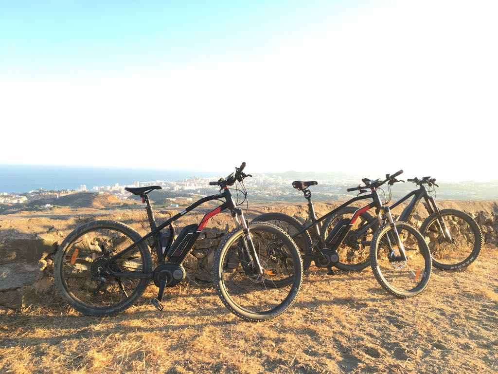 Tour en bici por Cañada del Lobo