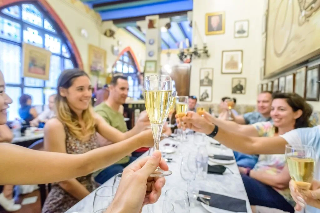 Barcelona Wine and Tapas: Guided e-Bike Tour