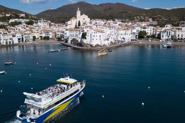 Costa Brava: Passeio de barco para Cadaqués saindo de Roses