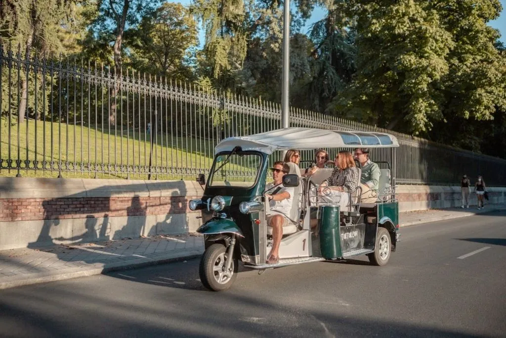 Madrid: 1-Hour Tour by Private Electric Tuk Tuk