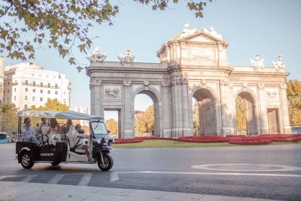 Madrid: 1-Hour Tour by Private Electric Tuk Tuk