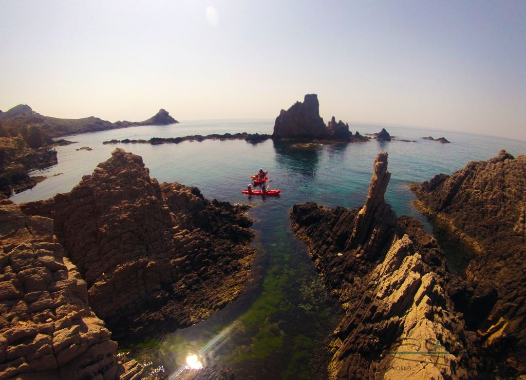 Cabo de Gata: caiaque em Cliffside