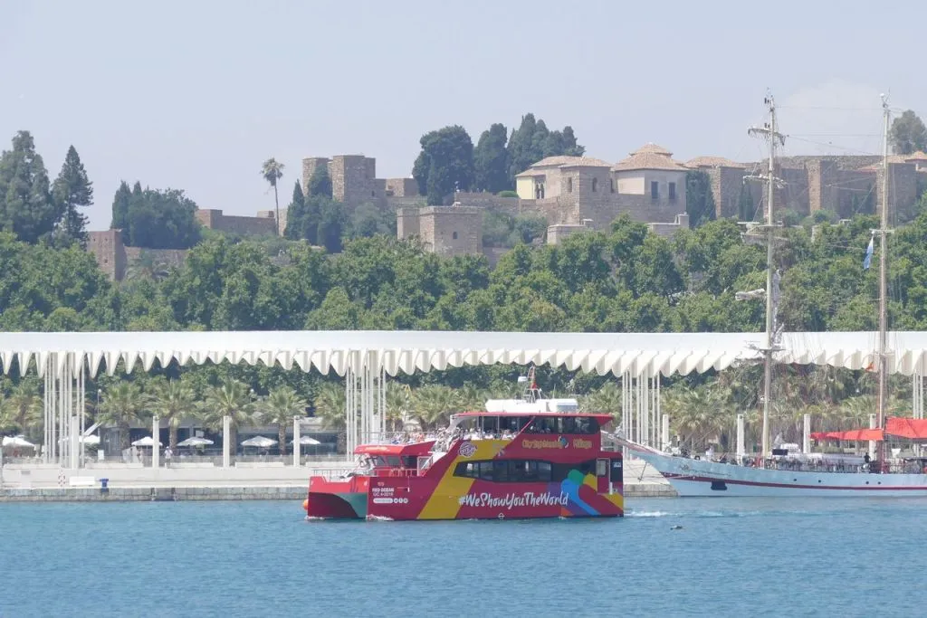 Tour en barco o catamarán por Málaga