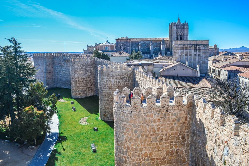 Avila and Segovia: Day Trip from Madrid