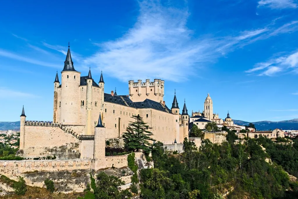 Avila and Segovia: Day Trip from Madrid