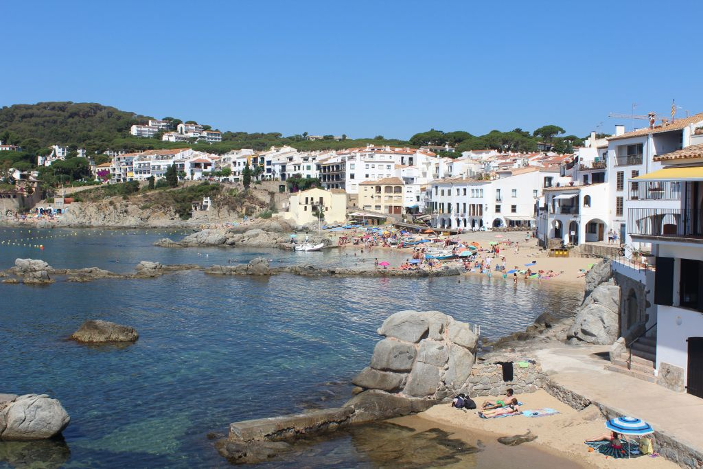 Barcelona to the Costa Brava: Full-Day Tour