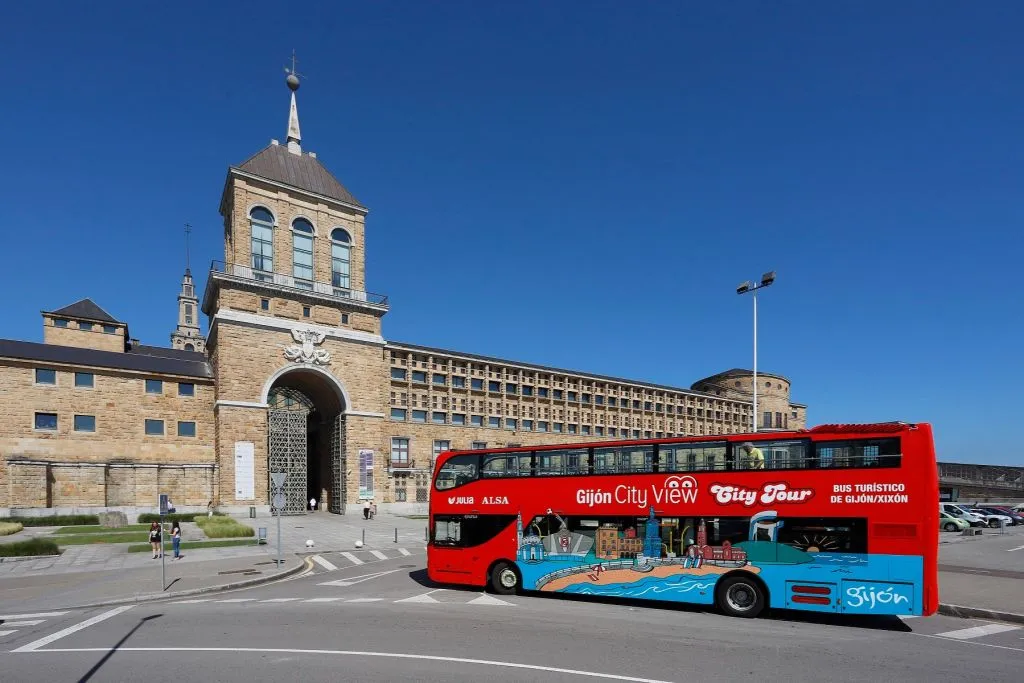 Hop-on Hop-off Bus Gijón