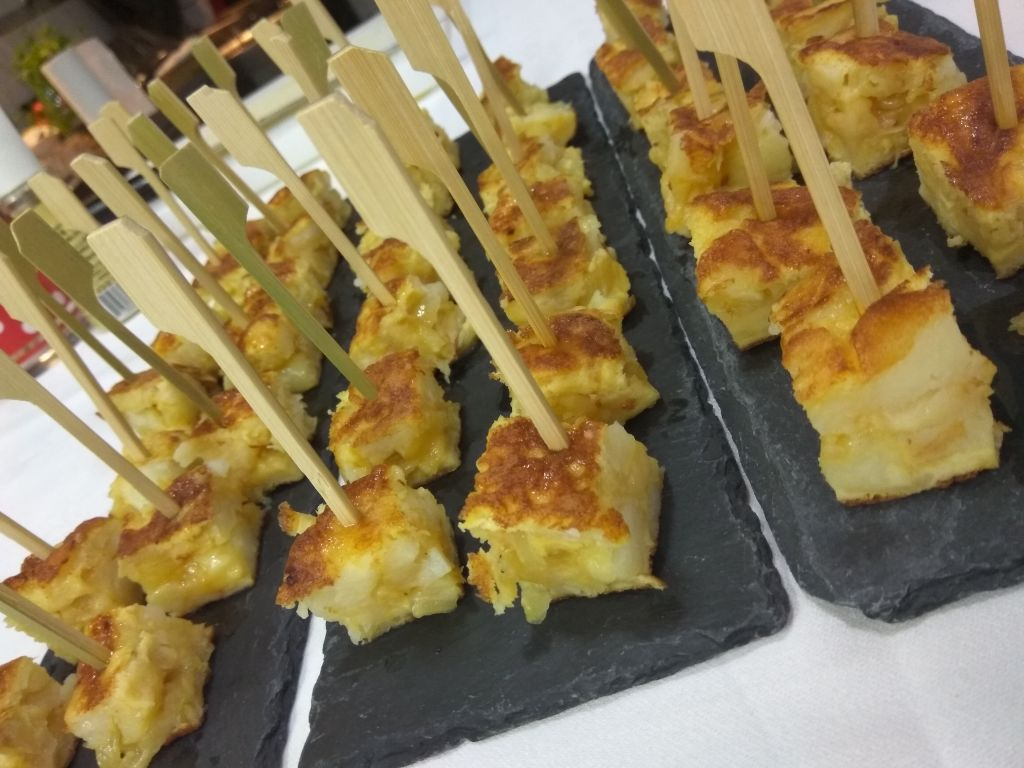 Seville Flamenco Show: Guided Visit + Tapas