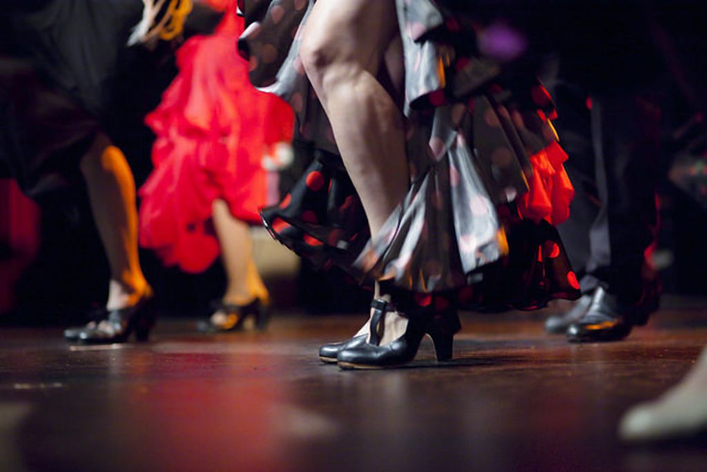 Seville Flamenco Show: Guided Visit + Tapas