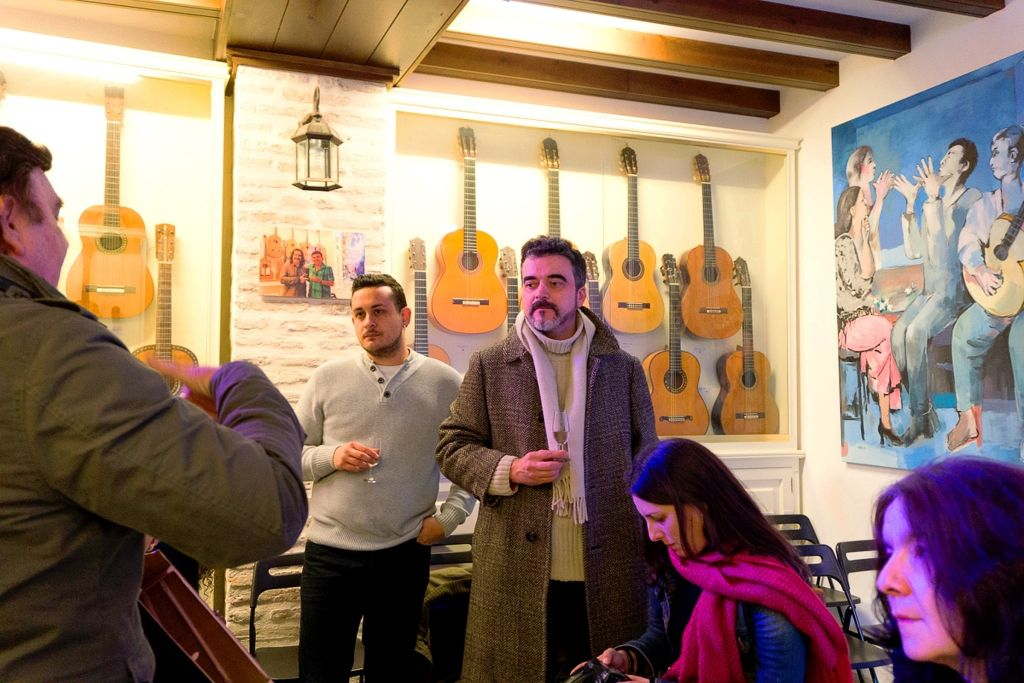 Seville Flamenco Show: Guided Visit + Tapas
