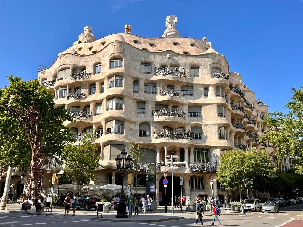 Barcelone : Visite guidée de 3 maisons de Gaudí