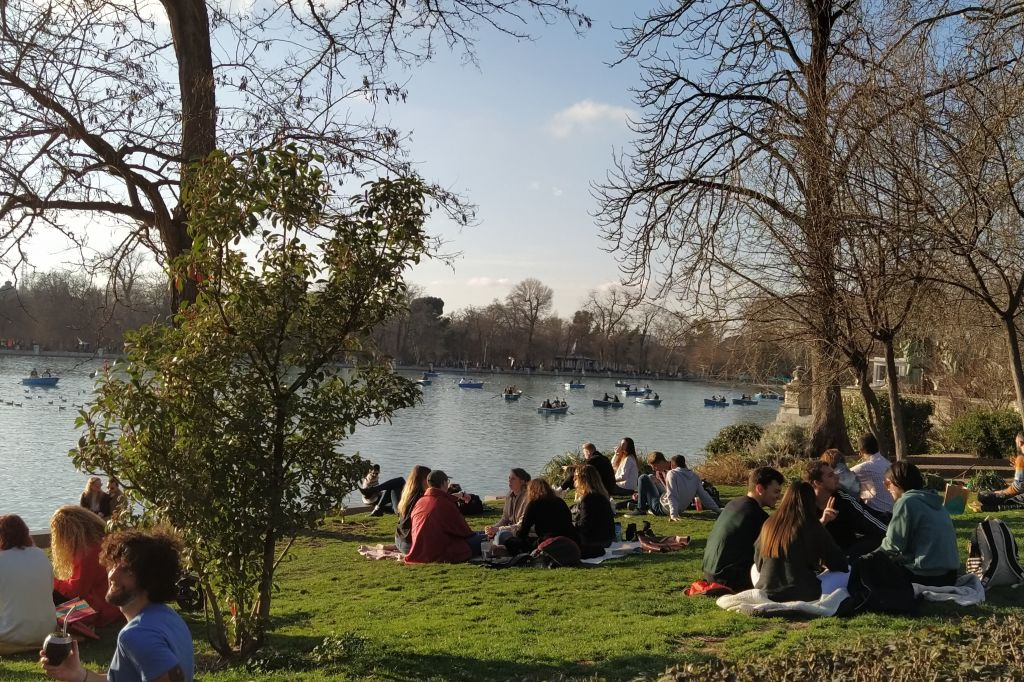 Cibeles and Retiro Park Guided Tour