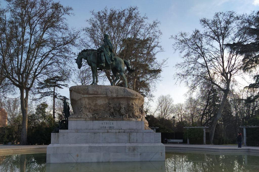Cibeles and Retiro Park Guided Tour
