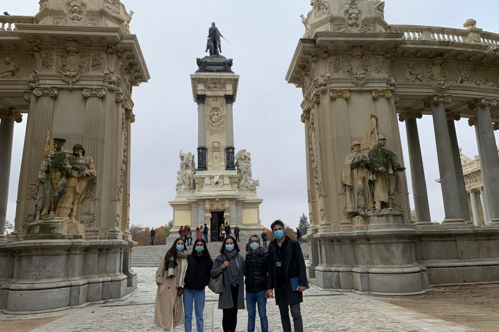 Cibeles and Retiro Park Guided Tour