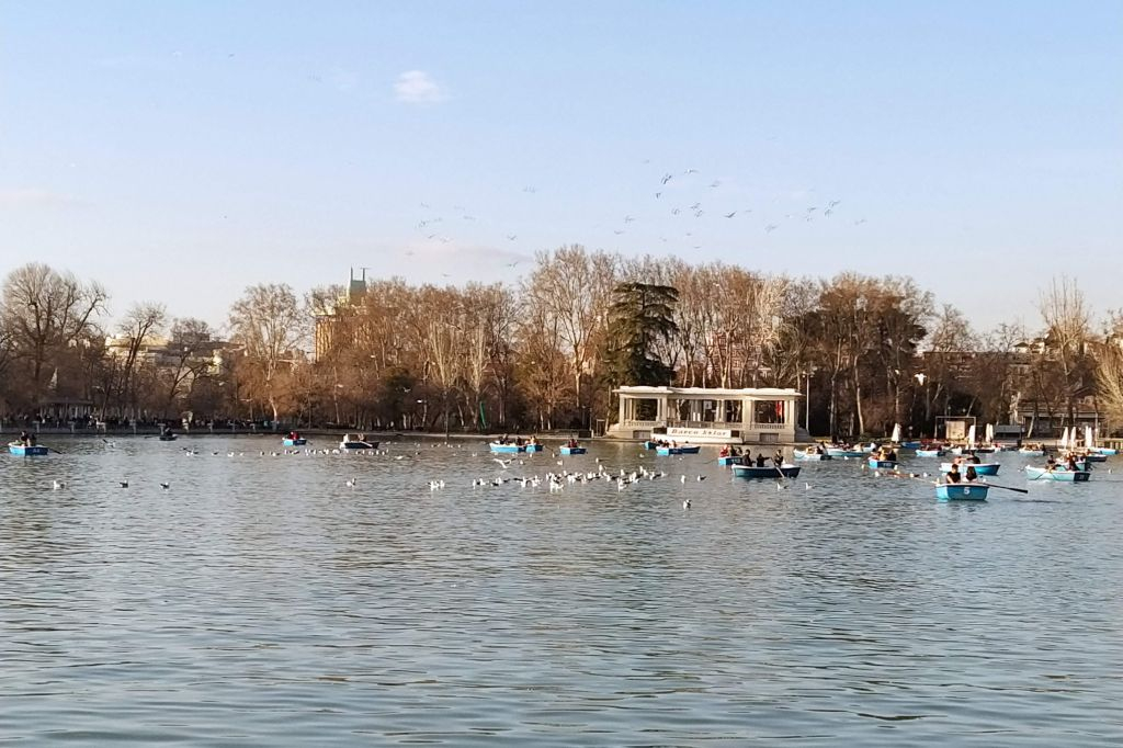 Cibeles and Retiro Park Guided Tour