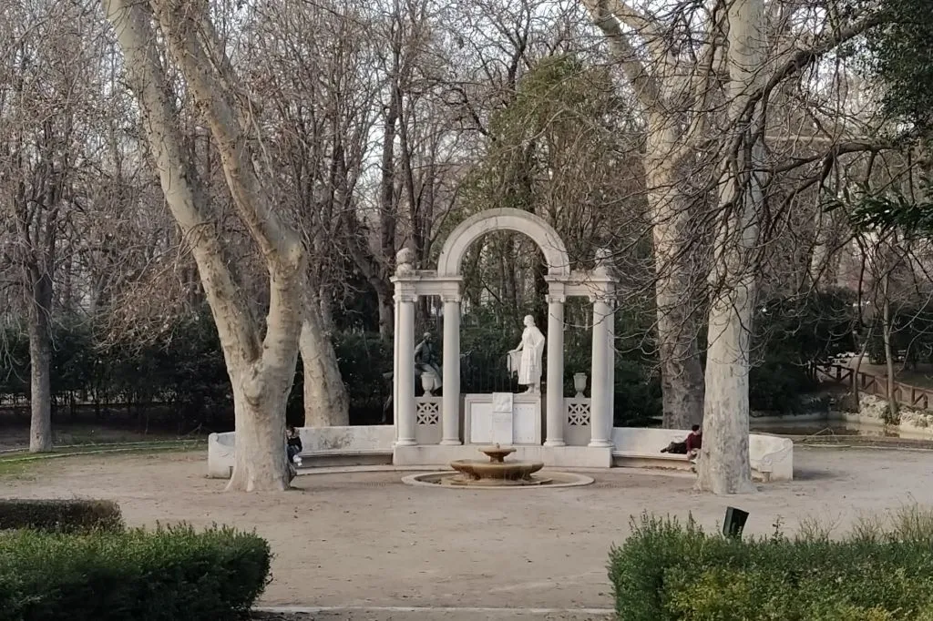 Cibeles and Retiro Park Guided Tour