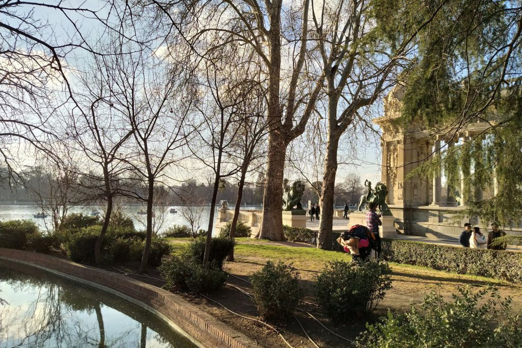 Cibeles and Retiro Park Guided Tour