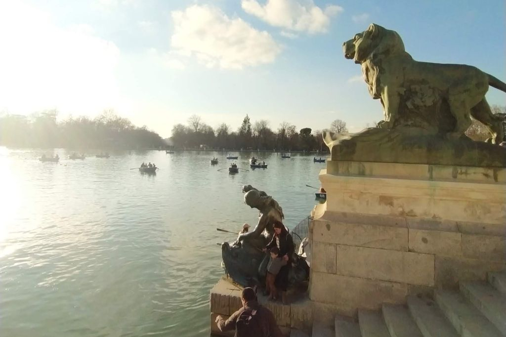 Cibeles and Retiro Park Guided Tour