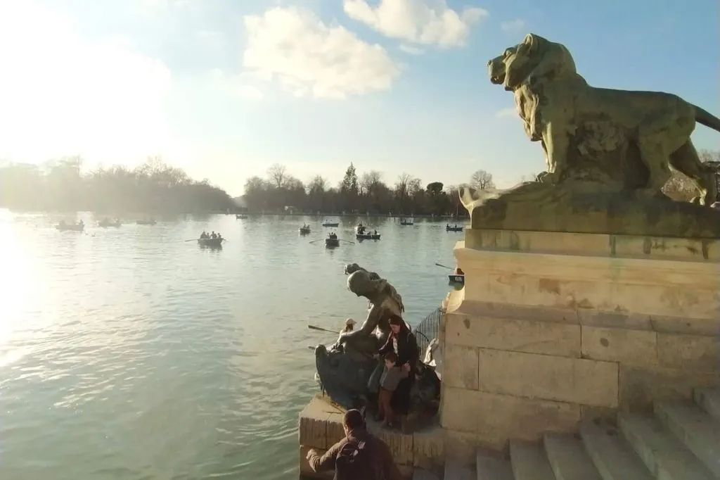 Cibeles and Retiro Park Guided Tour