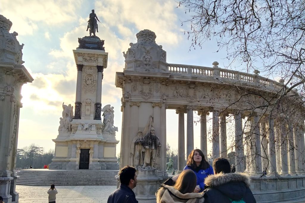 Cibeles and Retiro Park Guided Tour
