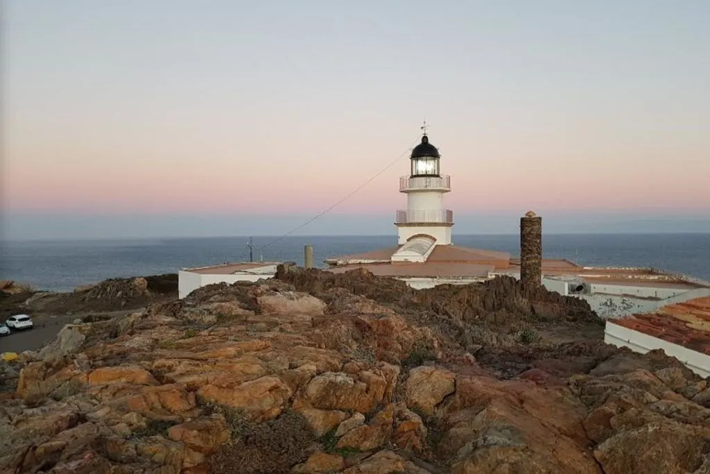Excursión en barco al Cap de Creus y Cadaqués desde Roses (salida por la tarde)