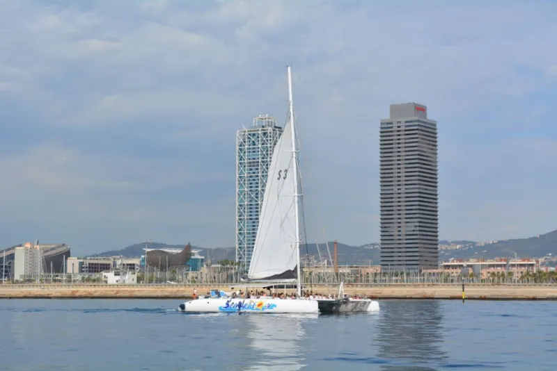Excursión Catamaran Barcelona con Barbacoa