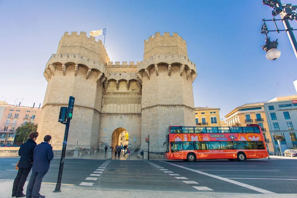 Valencia: 48-Hr Hop-on Hop-off Bus with Albufera Line + Boat Tour