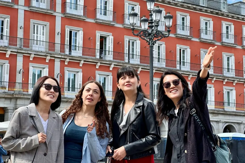 Madrid Old Town Tour & Flamenco Show with Optional Tapas