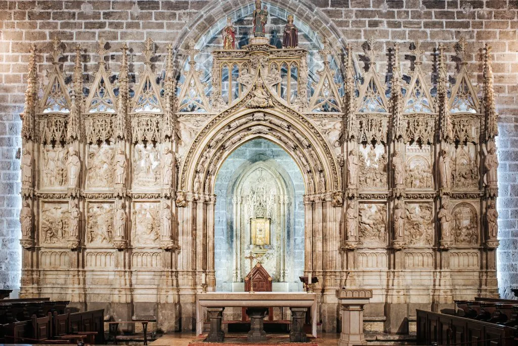 Grail and Religious Art: Guided Tour