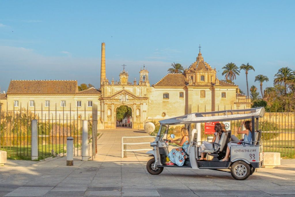 Seville: 1-Hour Tour by Private Electric Tuk Tuk