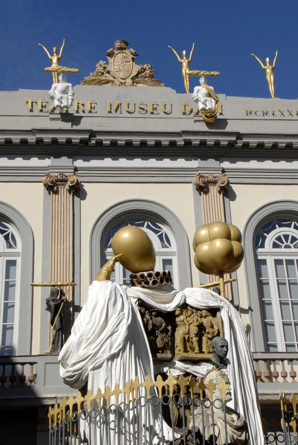 Dalí’s Figueres & Girona Tour