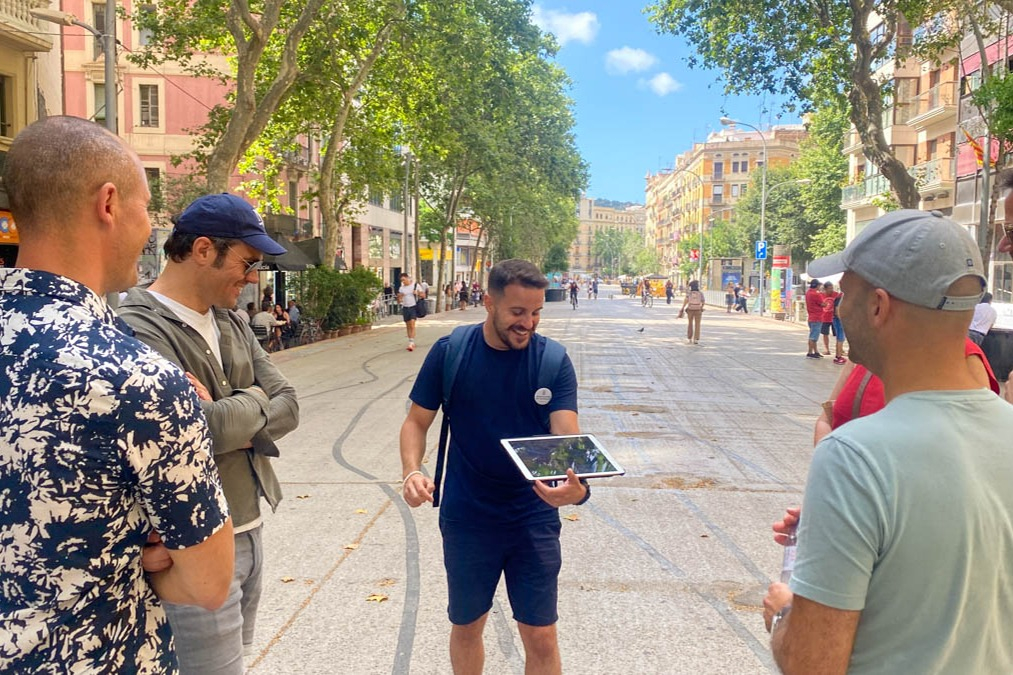 Barcelona: Private Tapas Tasting Tour in French