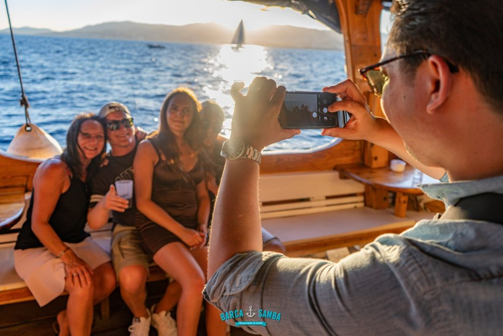 Palma de Mallorca: Puesta de Sol + Paseo en Barco con Música