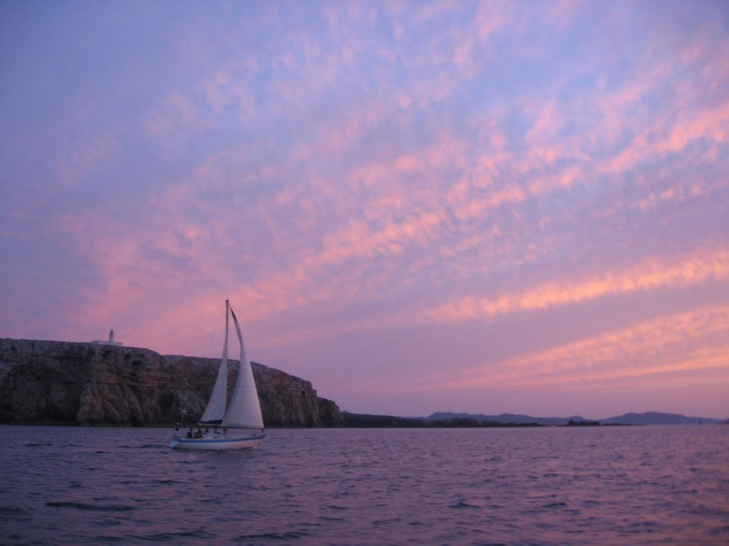 Bahía de Fornells: Crucero en velero de día completo