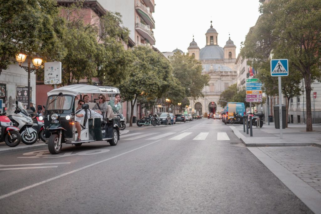 Madrid: 2-Hour Tour by Private Electric Tuk Tuk