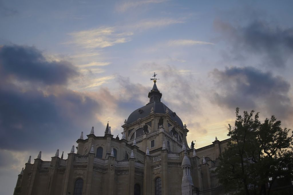 Madrid: Walking Tour + Flamenco Show