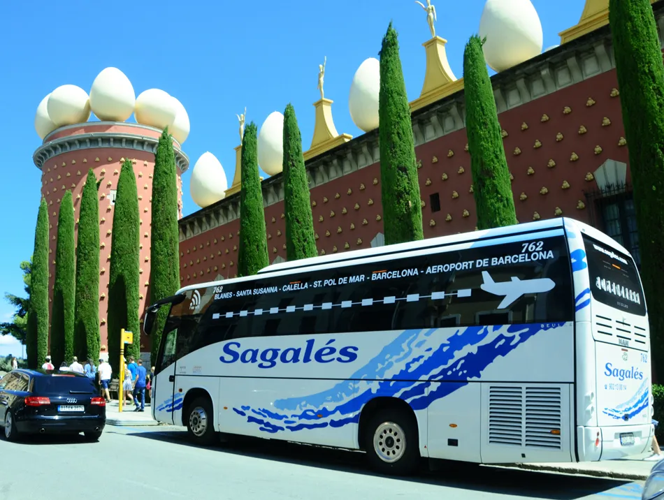 Bus to Figueres: Day Pass from Barcelona or Girona