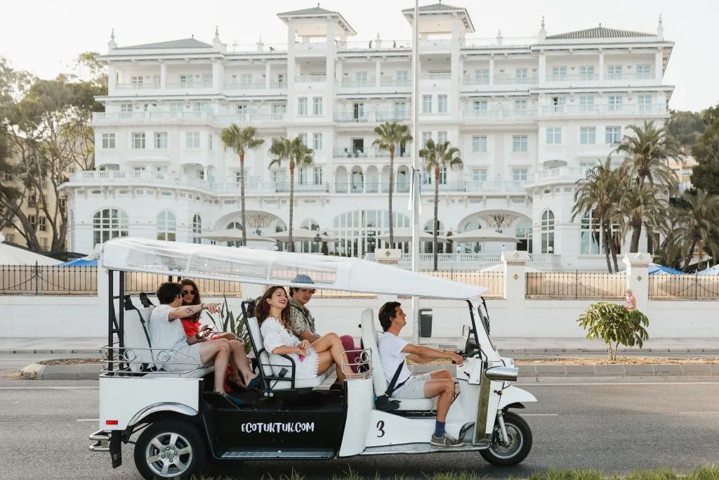 Málaga: Tour de 2 horas en Tuk Tuk Eléctrico Privado