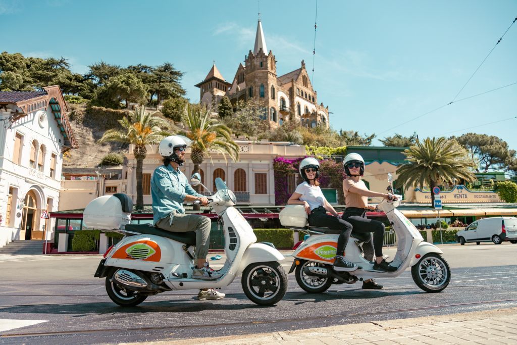 Barcelona: 6-Hour Vespa Rental With GPS