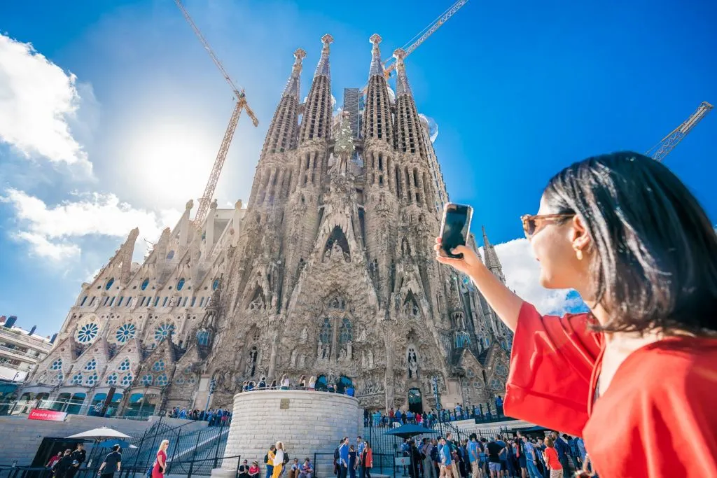 Barcelona: Gaudi Architecture and Modernism Tour