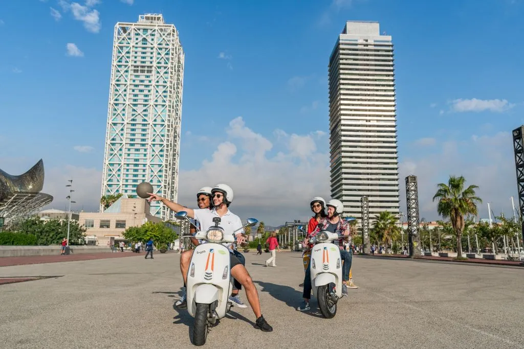 Barcelona: Icons & Panoramic Views Tour