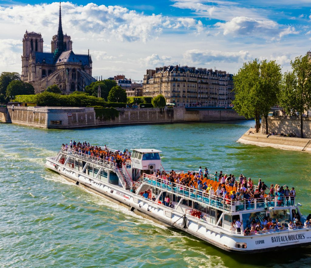 Seine River Cruise by Bateaux Mouches