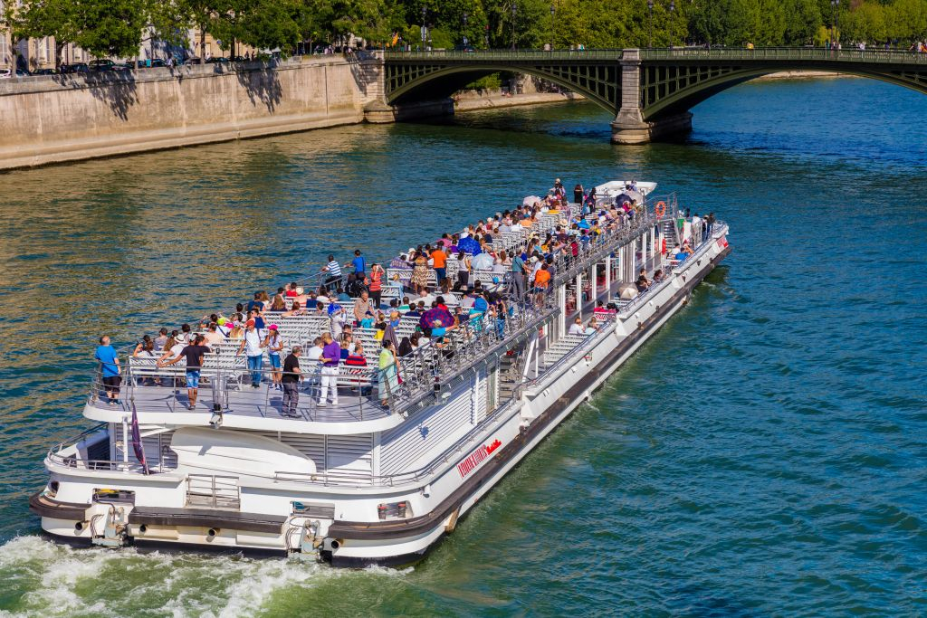 Seine River Cruise by Bateaux Mouches