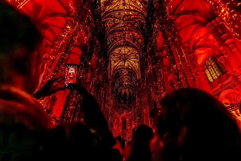 Luminiscence Paris: Immersive Light Experience
