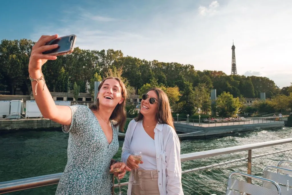 Cruise on the Seine