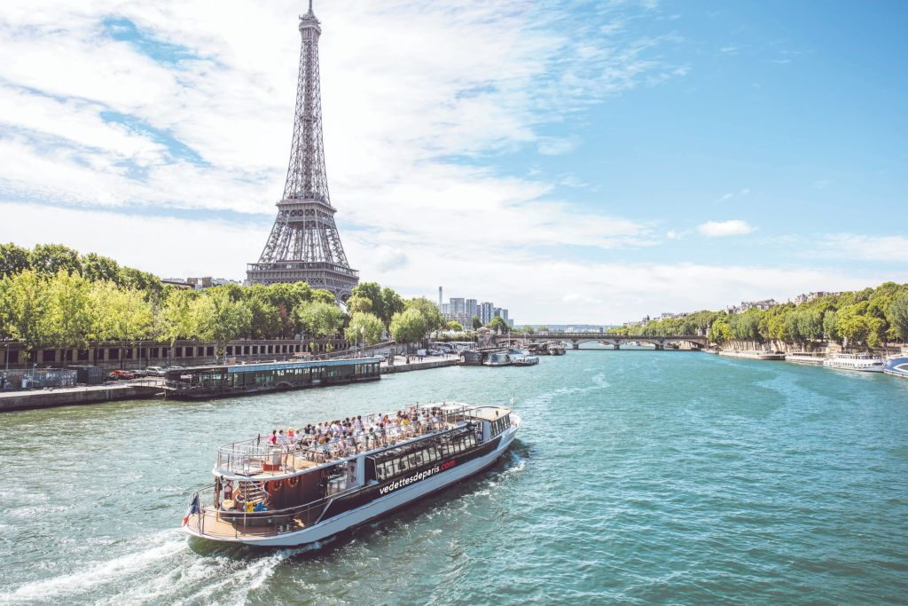 Cruise on the Seine