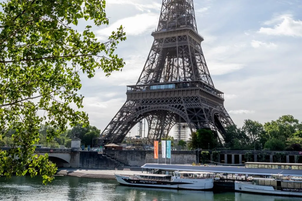Cruise on the Seine
