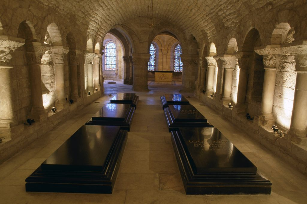 Basilica of Saint Denis: Dedicated Entrance