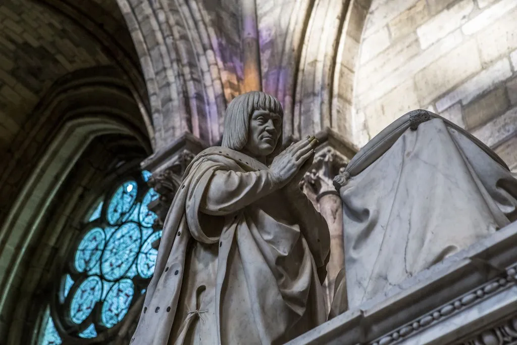 Basilica of Saint Denis: Dedicated Entrance