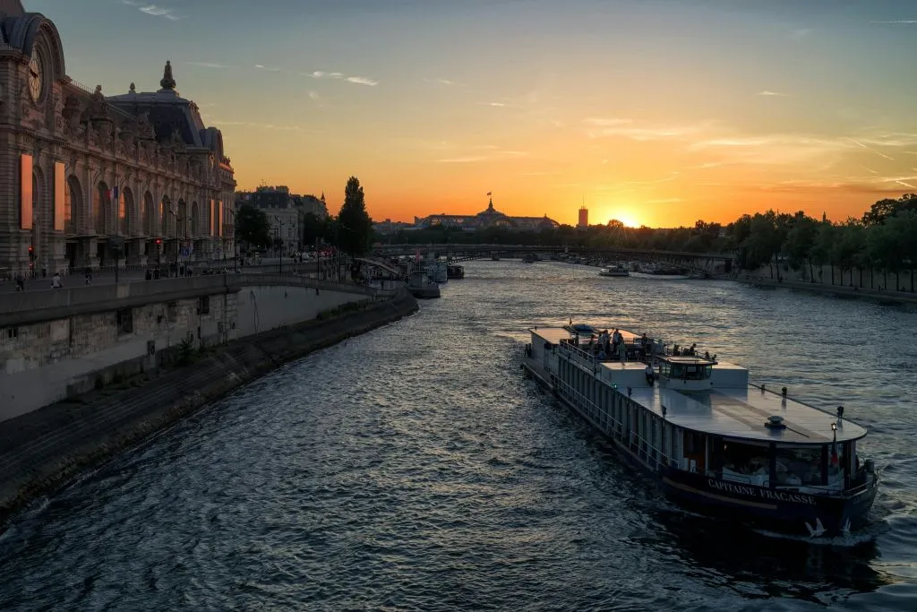 Le Capitaine Fracasse Dinner Cruise